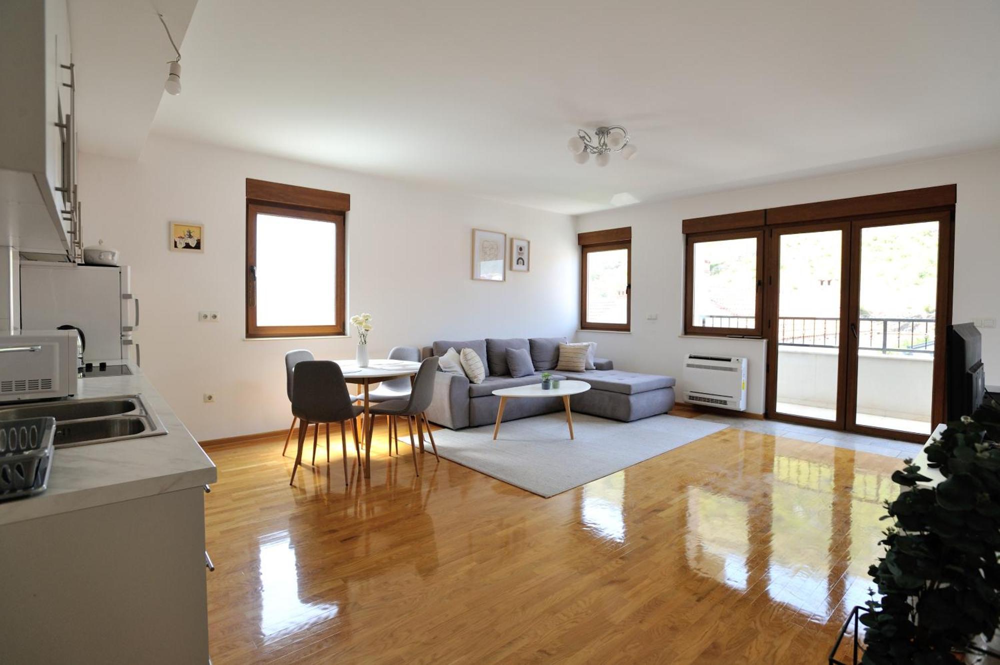 Captain'S Luxury Apartments Μόσταρ Εξωτερικό φωτογραφία